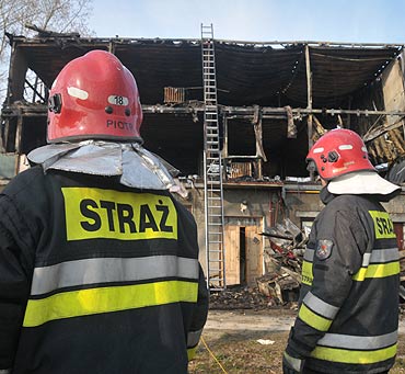 Prokurator postawi� zarzuty w zwi�zku z po�arem budynku socjalnego