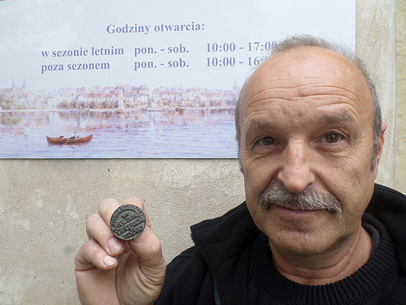 Tajemnicza piecz�� w zbiorach MHZK