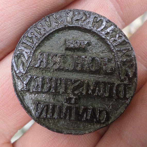 Tajemnicza piecz�� w zbiorach MHZK