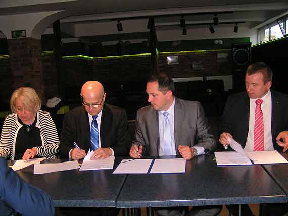 Golczewscy stra�acy otrzymaj� nowy samoch�d ratowniczo-ga�niczy 700 tys. z�otych