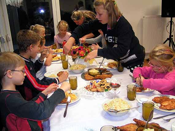 W Dobropolu maluj� i rze�bi� na szkle