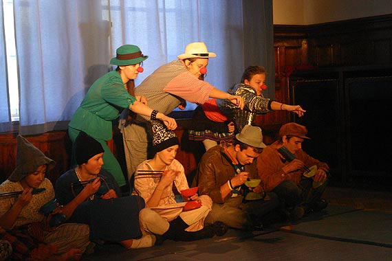 Akademia cyrkowa uczni�w ze �wierzna