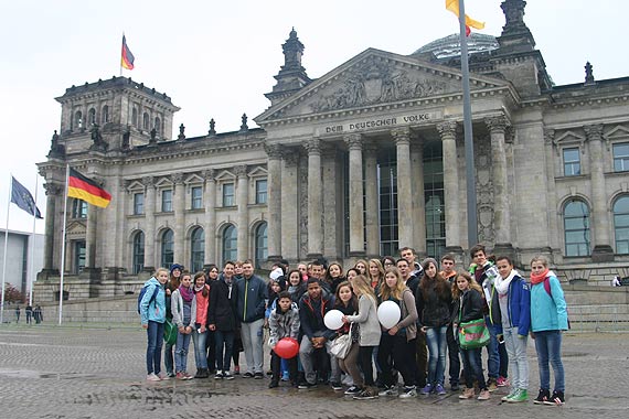 Akademia cyrkowa uczni�w ze �wierzna