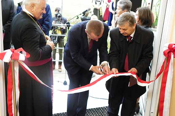 Wolinianie maj� now� bibliotek� gminn�