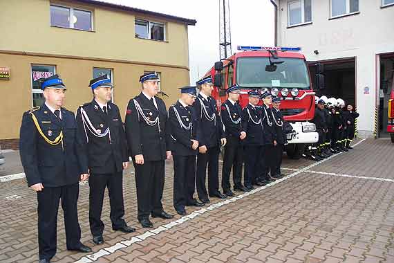 Nowy samoch�d Renault wzbogaci� park samochodowy OSP Wolin