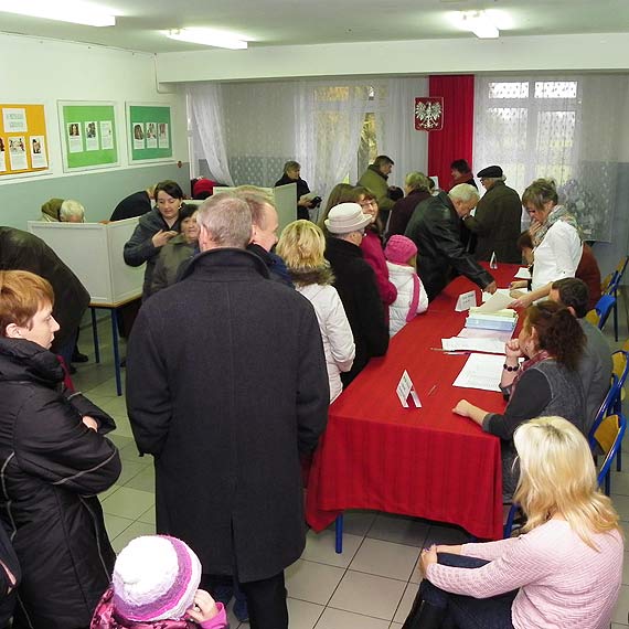 Pierwsze dane z przebiegu g�osowania w wyborach samorz�dowych w powiecie kamie�skim