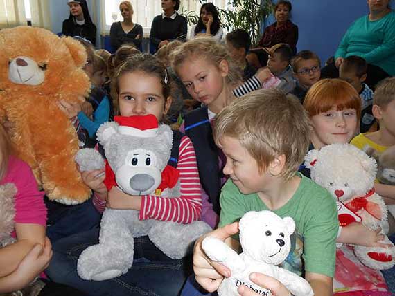 Dzie� misia w bibliotece