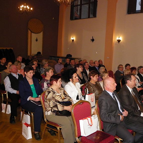 Sesja w Golczewie. Jedni odchodz� inni przychodz�