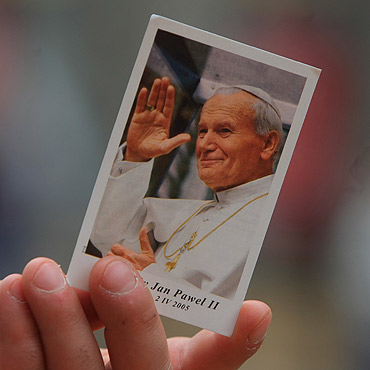 Hieny wykorzystuj� �a�ob�