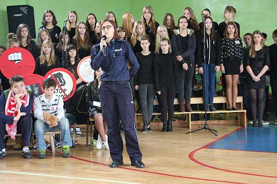 Dzie� bez przemocy w �obeskim Gimnazjum