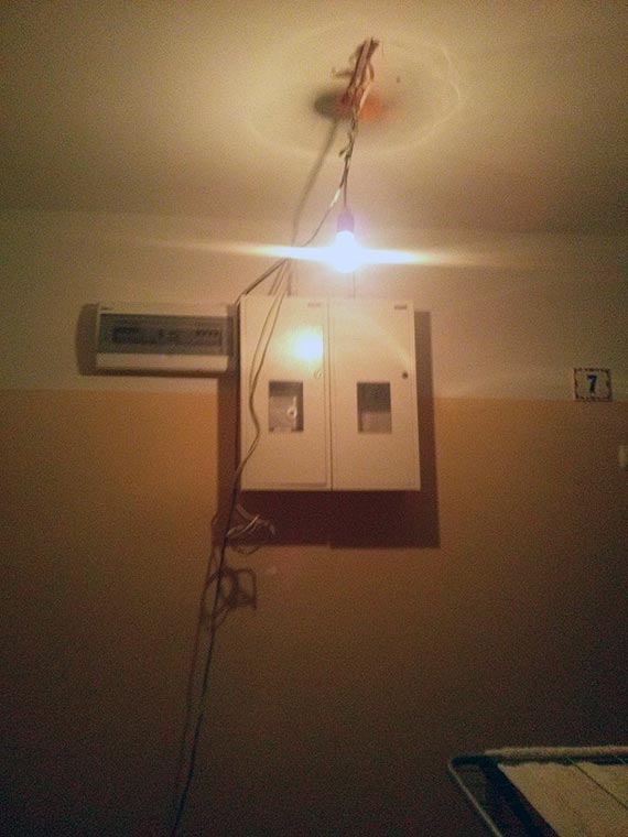 Na kradzie�e pr�du wszyscy powinni�my reagowa�