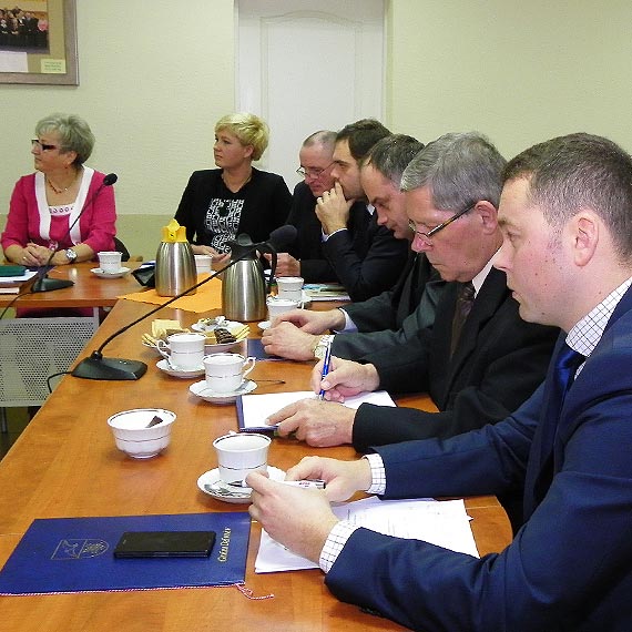 Najbliższy piątek dniem sesji w samorządach powiatu kamieńskiego