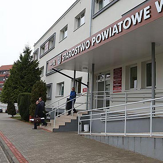 Czytelik: Co wtedy gdy bezrobotnego nie b�dzie sta� na przyjechanie do PUP w Kamieniu Pomorskim?