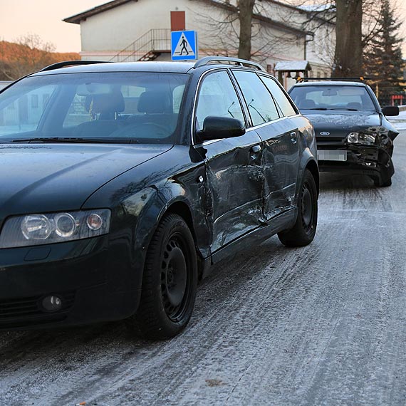 Kierowca forda wpad� w po�lizg. Kierowca audi w rozpaczy