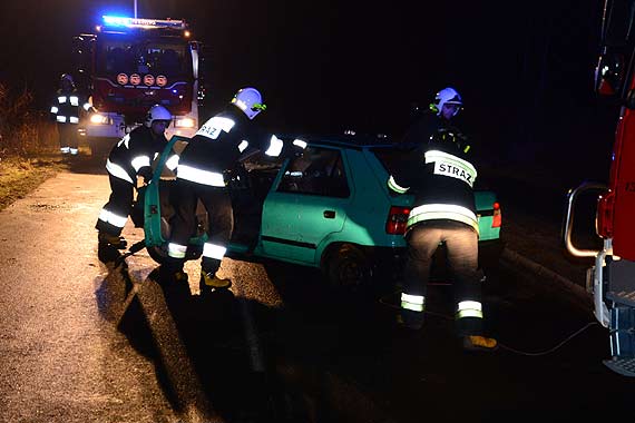 Uwaga! Szklanka na drodze. Cud, że kierowca nie zamarzł