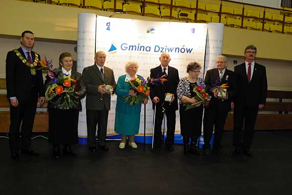 Medale za d�ugoletnie po�ycie ma��e�skie