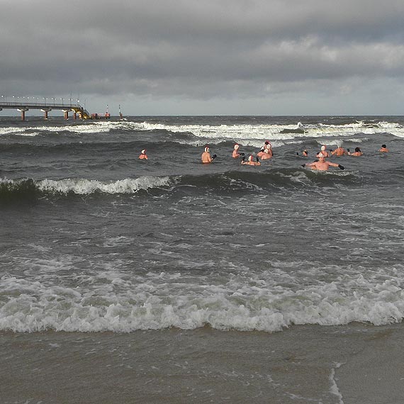 Zimna woda, ale serca gor�ce