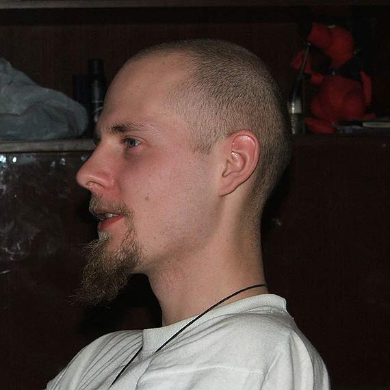 Zagin�� 34- letni Przemys�aw Jastrz�bski. Policja prosi o pomoc w poszukiwaniach m�czyzny