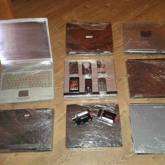 Oszu�ci wciskali niesprawny sprz�t elektroniczny. Teraz grozi im do o�miu lat za kratkami