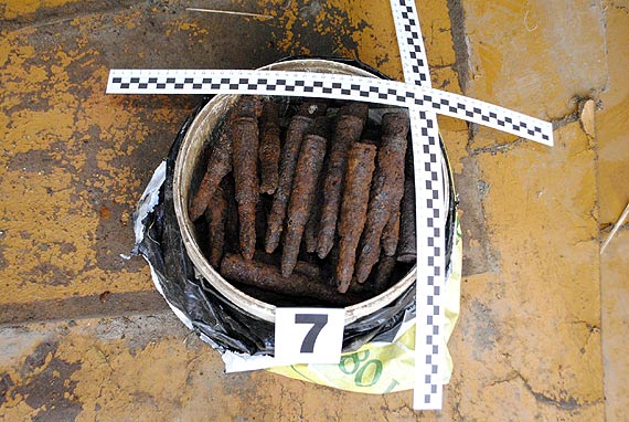 Zatrzymano 54-latka posiadaj�cego oko�o 500 sztuk amunicji