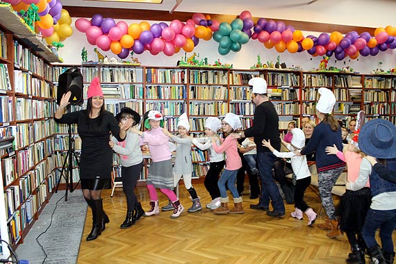 Uroczyste zako�czenie ferii zimowych 2015  i otwarcie wystawy prac dzieci