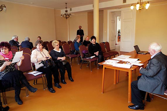 Pierwsze kroki Uniwersytetu Trzeciego Wieku