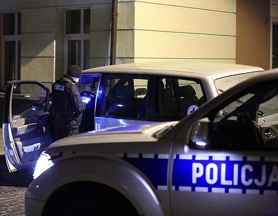 Pijany kierowca z Wolina je�dzi� po �winouj�ciu. Zobacz film!