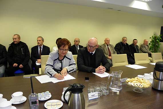 Sesja nadzwyczajna rady powiatu w sprawie Marka �widerskiego