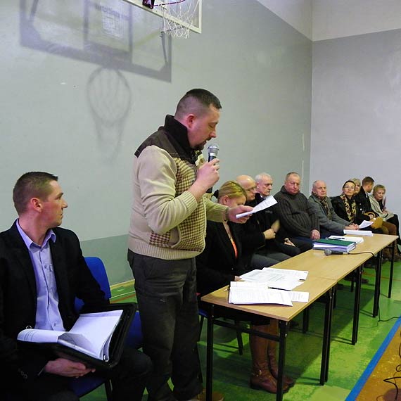 Sesja Rady Miejskiej w Golczewie bez projektu uchwa�y w sprawie szko�y w Wysokiej Kamie�skiej
