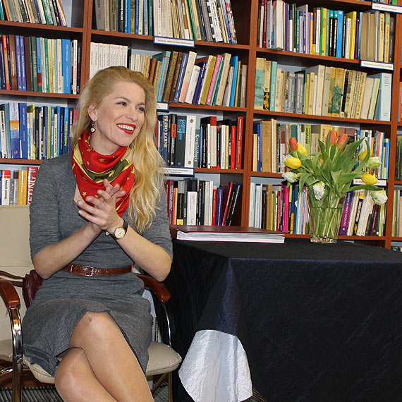 „Nie ma zbrodni bez cia�a” – Katarzyna Bonda w mi�dzyzdrojskiej bibliotece