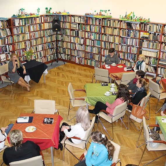„Nie ma zbrodni bez cia�a” – Katarzyna Bonda w mi�dzyzdrojskiej bibliotece