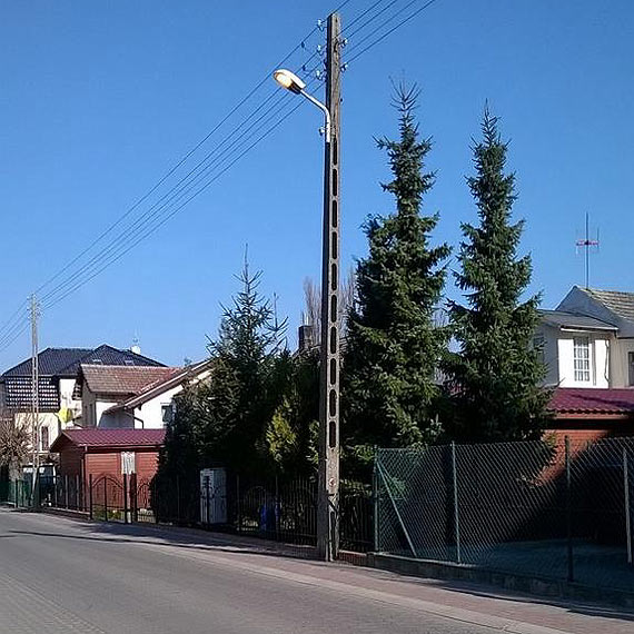 W Mi�dzywodziu od kilku dni non stop �wiec� si� latarnie uliczne 