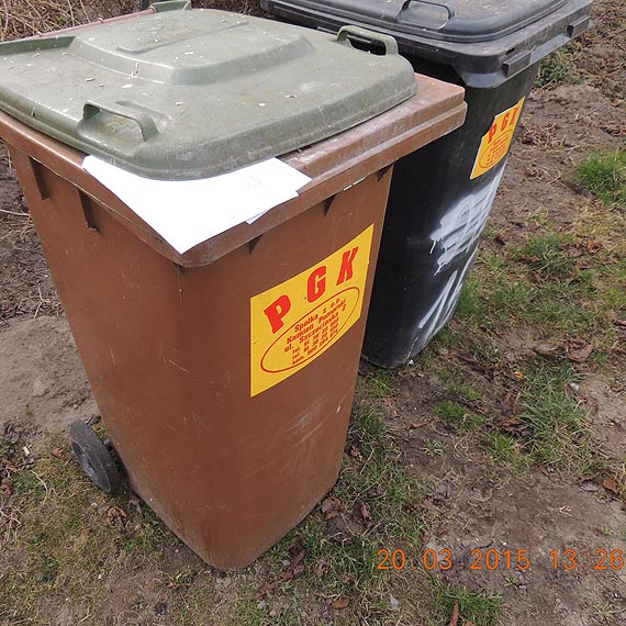 Zamiast do adresat�w listy trafi�y do … �mietnika?