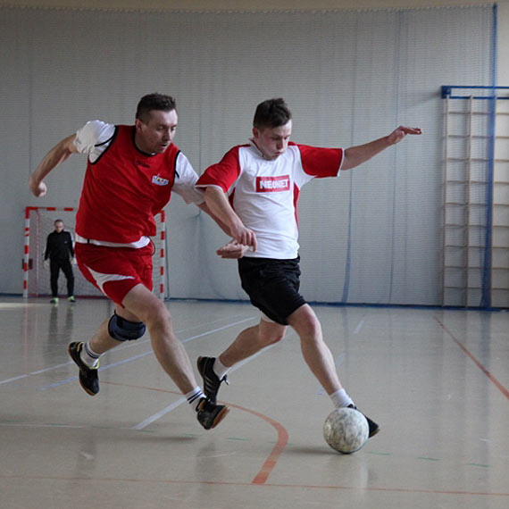 XVI FINA� KALF: Medicina zagra z Repro Service Pol.!