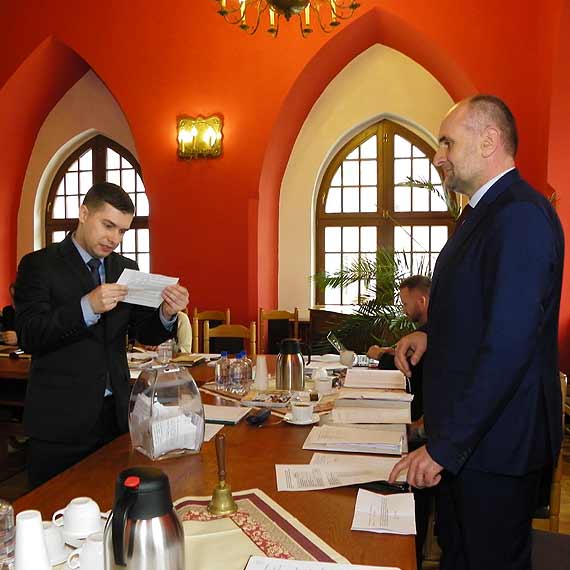 Przygotowania do budowy ��obka w toku