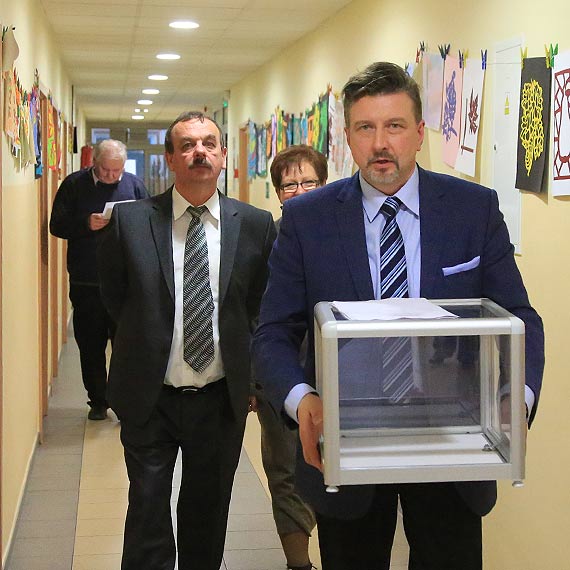 Ju� wkr�tce bezpo�rednie wybory starost�w i marsza�k�w?