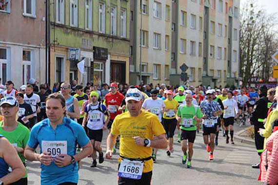 XIII Mistrzostwa Polski Policjant�w – Maraton D�bno 2015