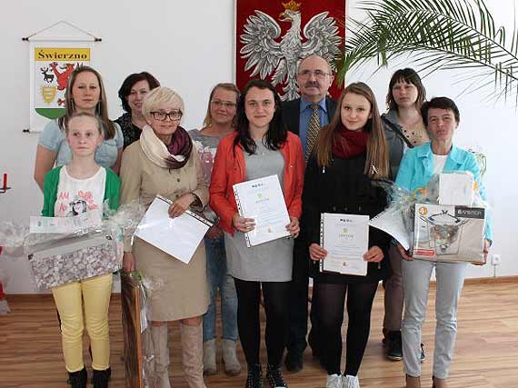  Nagrody za udzia� w konkursie wielkanocnym wr�czone