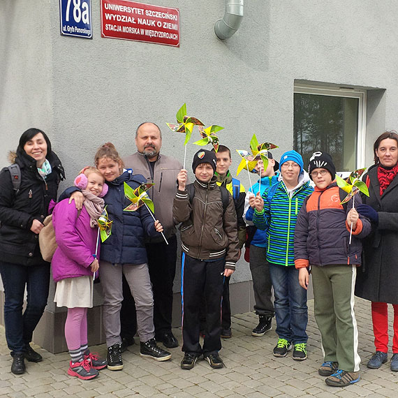 Nietypowe lekcje przyrody uczni�w SP-2 w Wapnicy