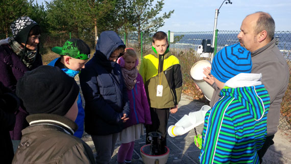 Nietypowe lekcje przyrody uczni�w SP-2 w Wapnicy