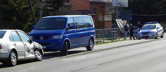 Kraksa samochodowa na Dziwnowskiej