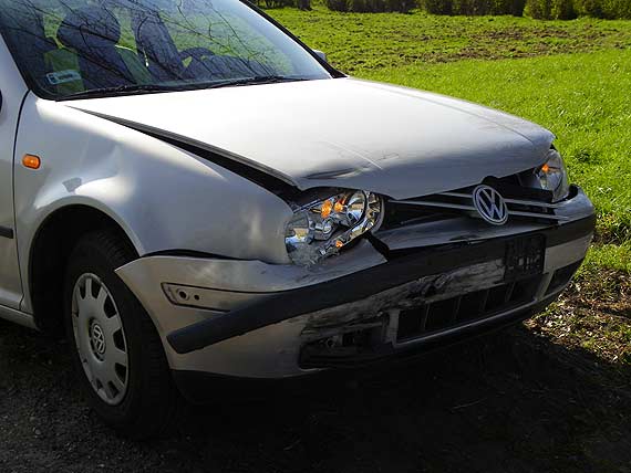 Kraksa samochodowa na Dziwnowskiej