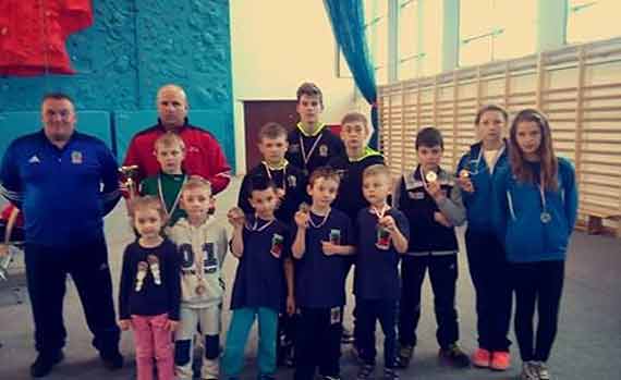 Najm�odsi Zapa�nicy "Wikinga Wolin" nie zawiedli  w mocno obsadzonym turnieju zapa�niczym w Karlinie w dniu 18.04.2015r