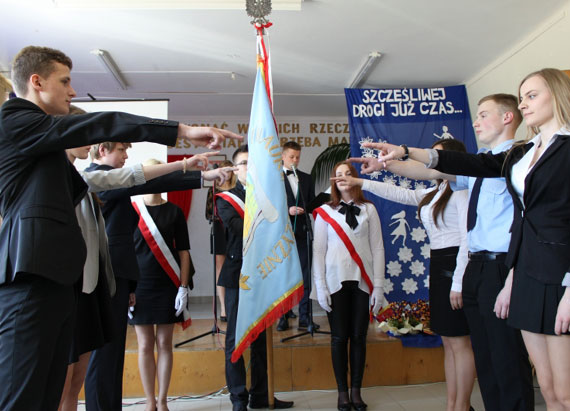 Zako�czenie roku szkolnego dla maturzyst�w. Niebawem egzamin dojrza�o�ci