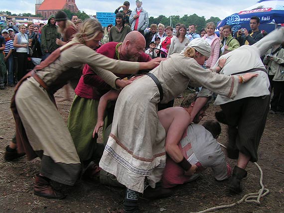 Wczesno�redniowieczne zmagania s�owia�sko-skandynawskie