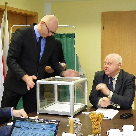 Znamy stanowisko wojewody zachodniopomorskiego w sprawie odwo�ania prezesa Mariny Kamie� Pomorski Marka �widerskiego