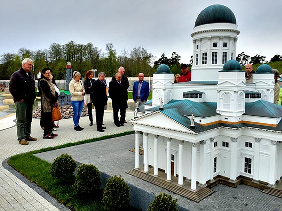 Wielkie otwarcie Ba�tyckiego Parku Miniatur w Mi�dzyzdrojach. Wspania�a podr� po �wiecie zabytk�w
