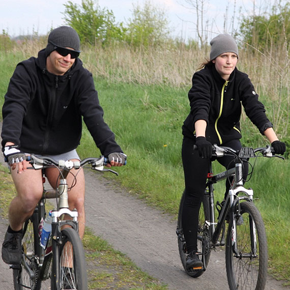 Rajd rowerowy do Głazu Królewskiego z okazji Święta Flagi