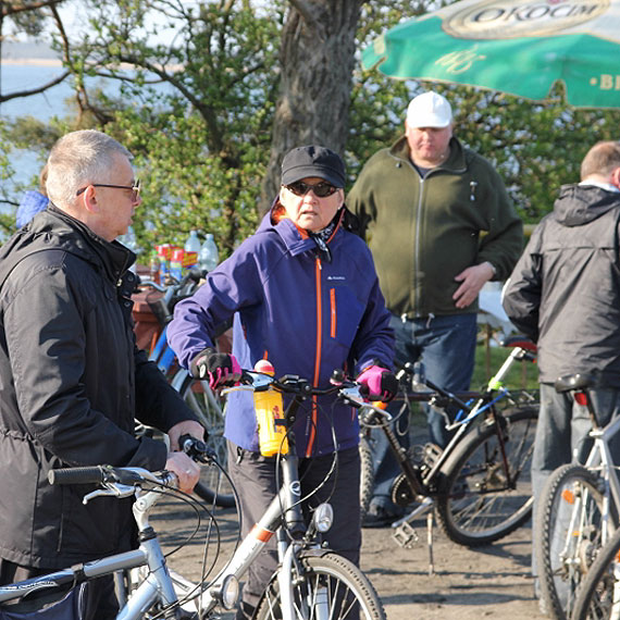 Rajd rowerowy do Głazu Królewskiego z okazji Święta Flagi