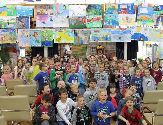 „Pomarańczowa Pantera”, czyli teatr „Duet” w międzyzdrojskiej bibliotece